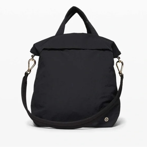 lululemon athletica Handbags - Lululemon On My Level Bag 19L
Colour black